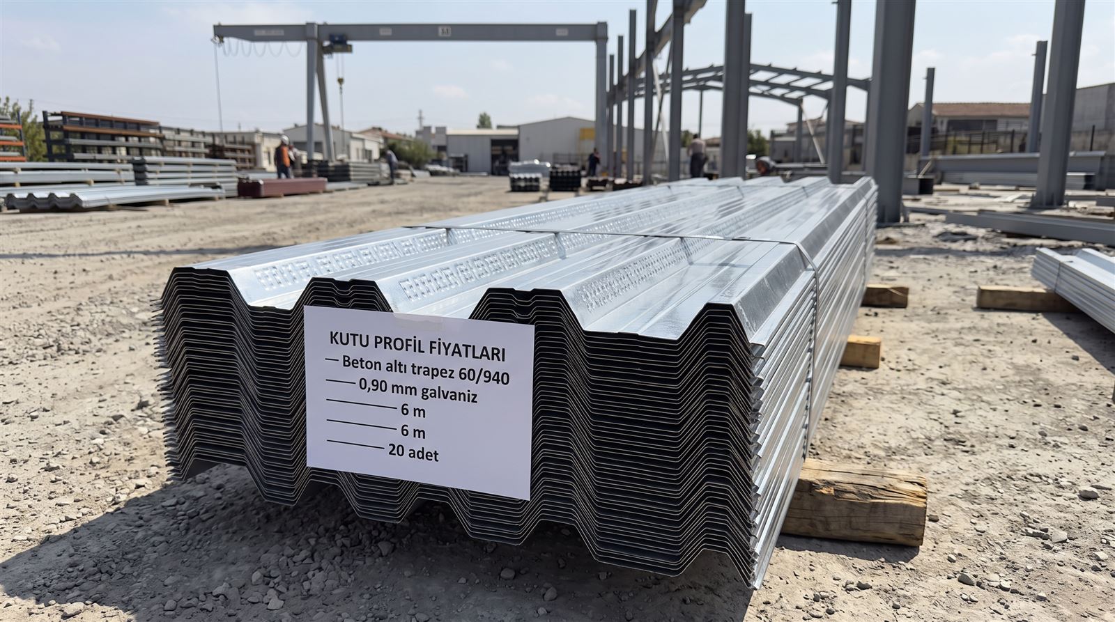 Galvaniz beton altı trapez deck 60/940 paketi şantiyede